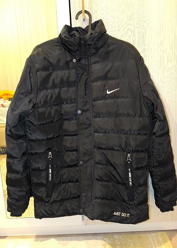 Nike Siyah Kapitone Mont