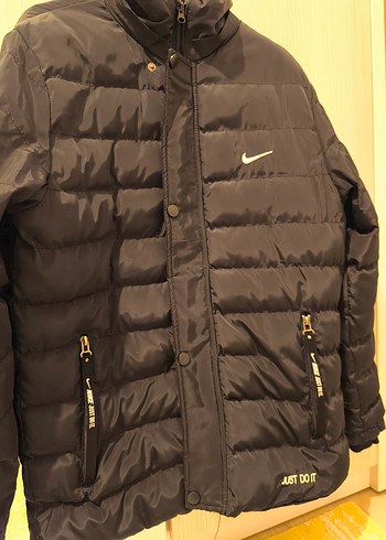Diğer Nike Siyah Kapitone Mont