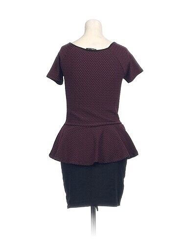 s Beden PreLoved Kısa Elbise %70 İndirimli.