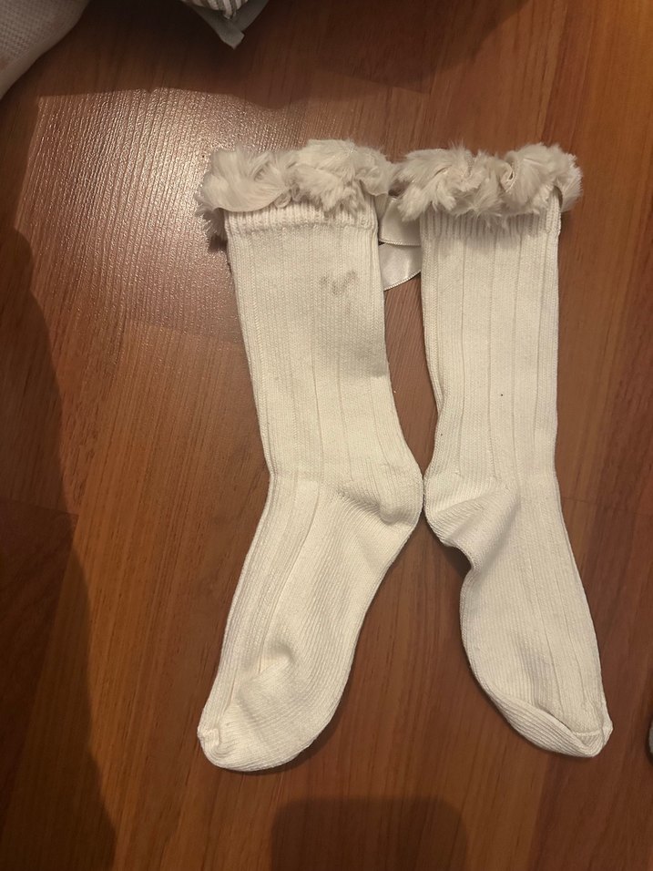 Fiyonklu Tüylü Kız Çorabı Seti - Görsel 4