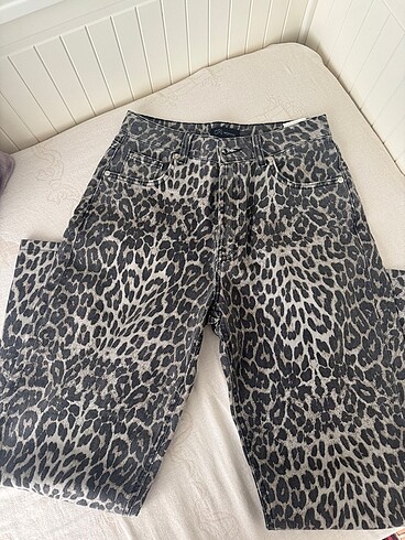 Diğer Leopar desenli pantolon