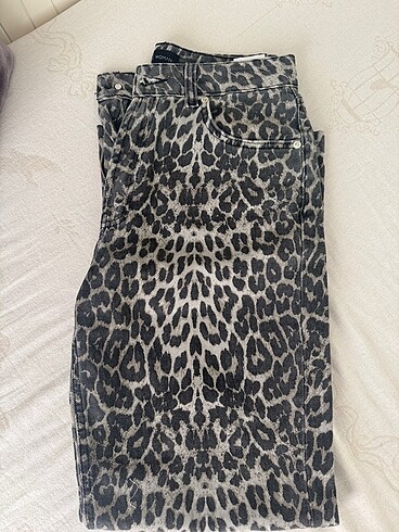 Leopar desenli pantolon