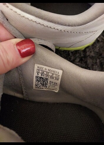37 Beden beyaz Renk Adidas krampon
