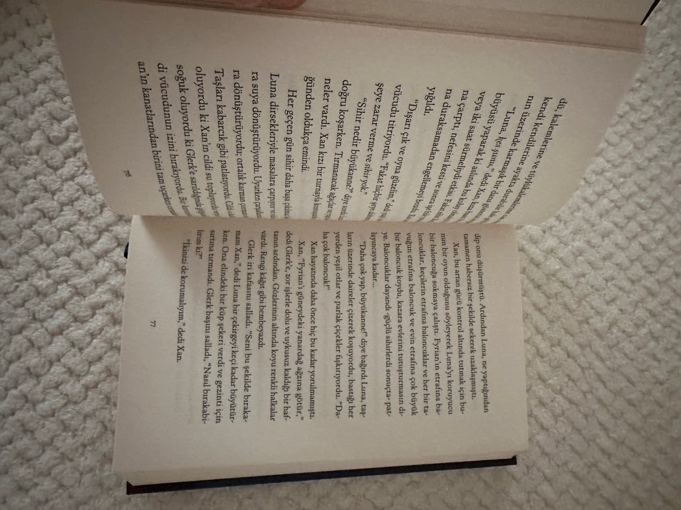 Ay Işığı İçen Kız Romanı - Görsel 2