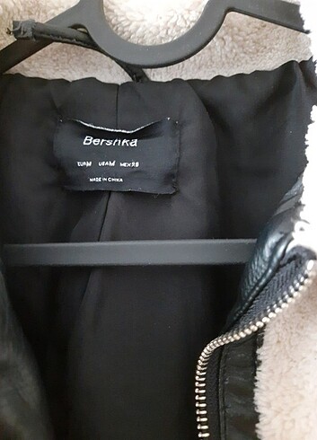 Bershka Mont