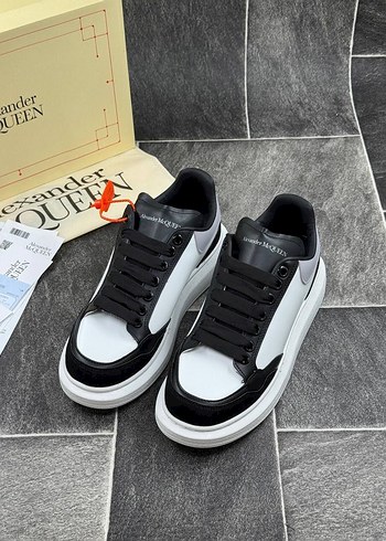 42 Beden Alexander McQueen Erkek Beyaz Siyah Sneaker