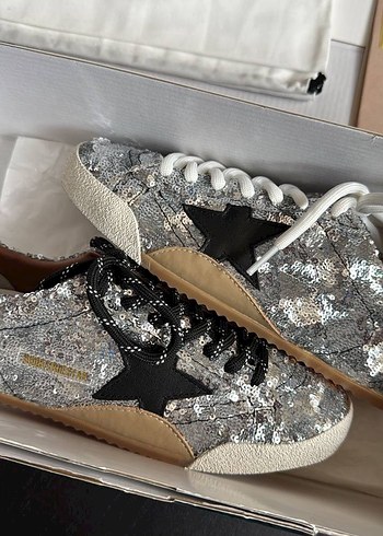 Golden Goose Deluxe Gri Payetli Yılan Desenli Stiletto Topuklu Spor Ayakkabı
