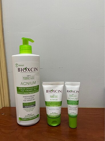 bioxcin bioksin cilt bakım seti sivilce siyah nokta acnium sebum
