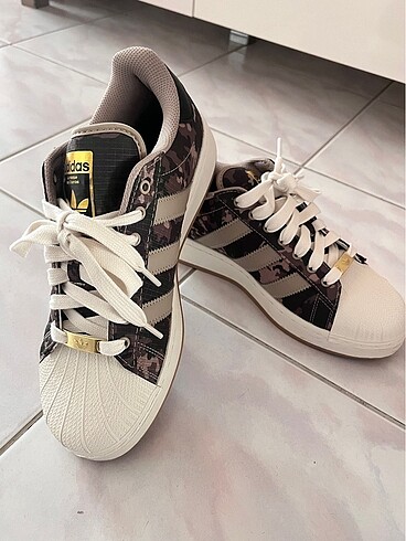 Adidas ayakkabı