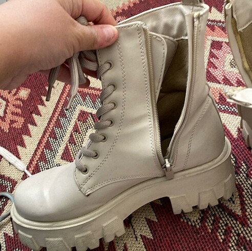 Deichmann Catwalk bot
