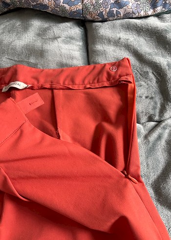 Narçiçeği Beli Pileli Rahat Kumaş Pantolon - Görsel 3