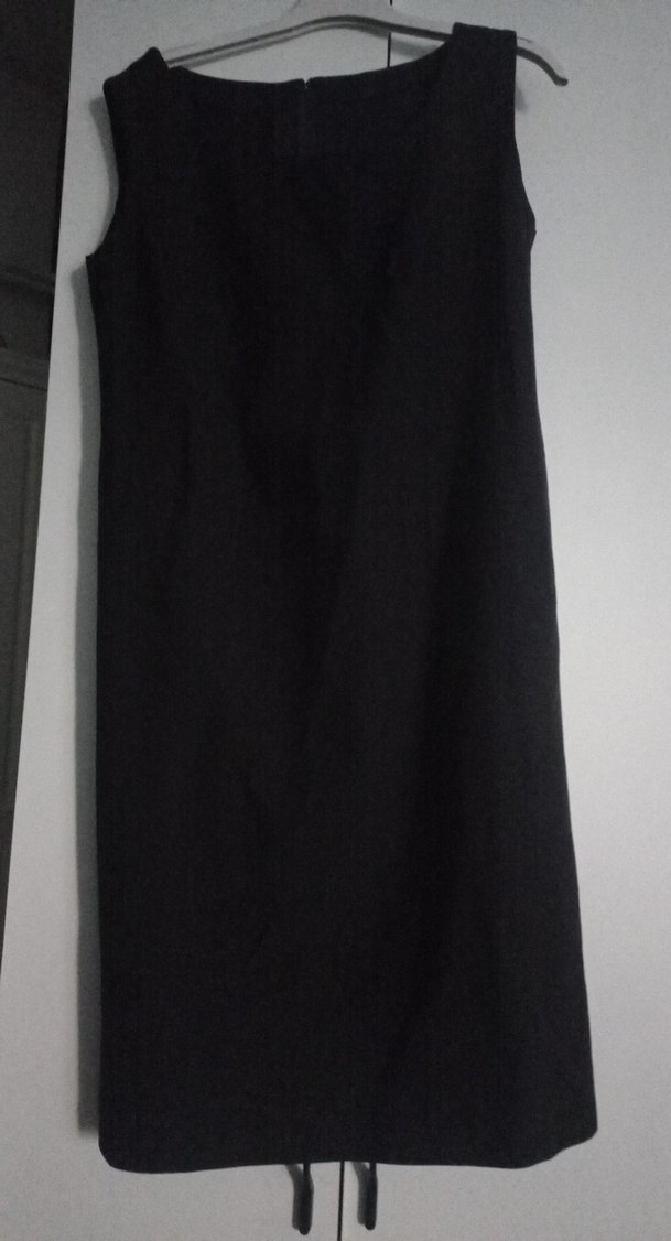 Siyah V Yakalı Uzun Kolsuz Elbise - Görsel 2