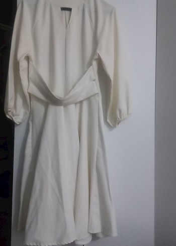 Beyaz Uzun Kollu Salaş Uzun Elbise - Görsel 2