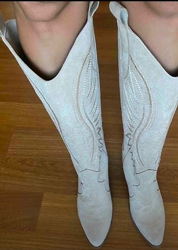 Zara Bej Süet Dizüstü Bohem Çizme