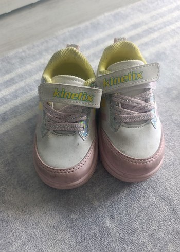 Kız Çocuk Pembe Bağcıklı  Ayakkabı az giyilmiş temiz ışıklı - Görsel 3