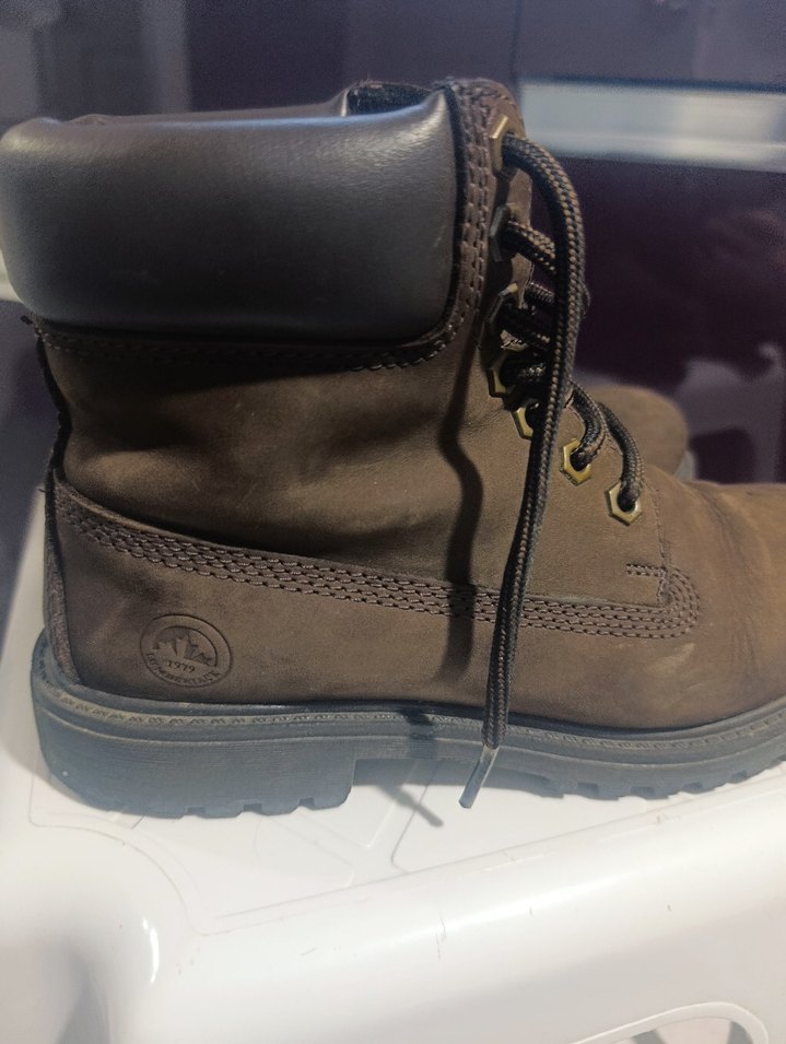 Kahverengi Süet Erkek Bot ayağı büyüdüğü için fazla giyemedi - Görsel 4