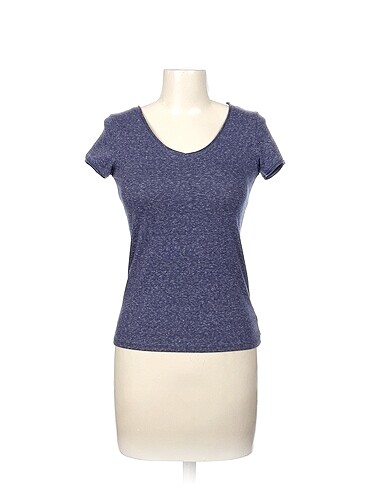 Diğer T-shirt %70 İndirimli.