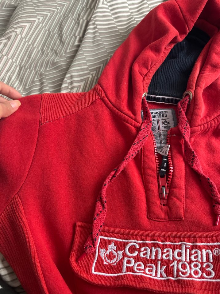 Kırmızı Kapüşonlu Nakışlı unisexs - Görsel 2