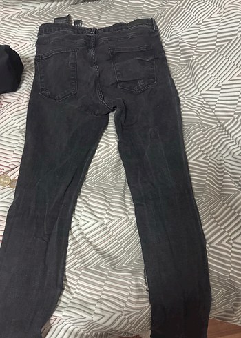 Gri Yırtık Detaylı Dar Kesim Kadın Jean - Görsel 3