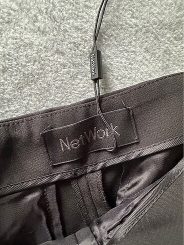 Network Network siyah pantolon