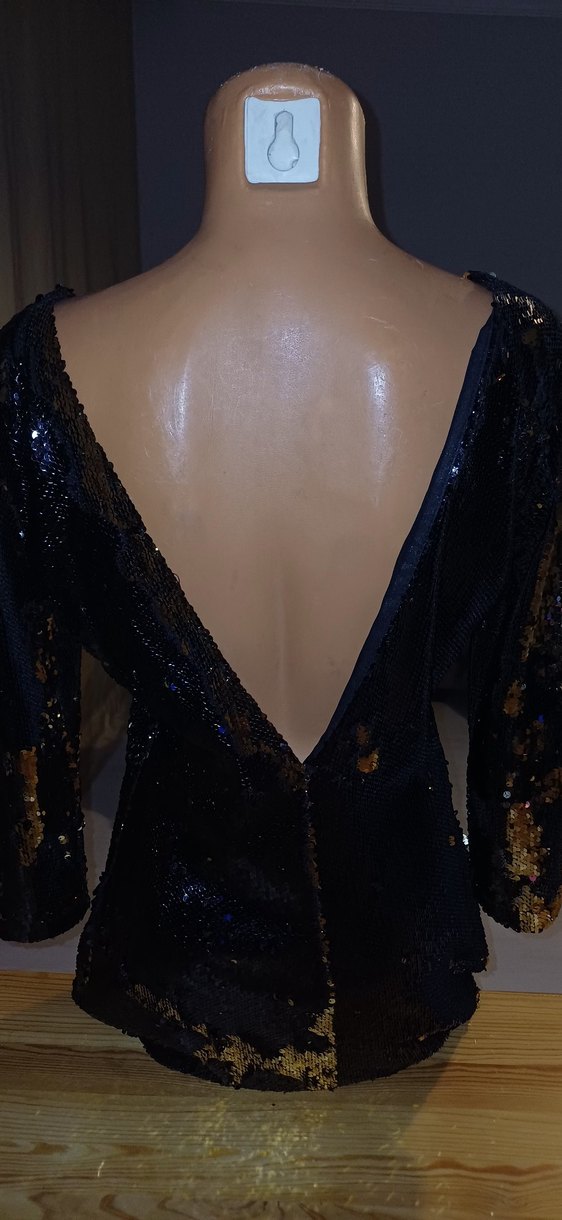 Uzun Kollu Siyah Altın Payetli Midi Elbise - Görsel 3