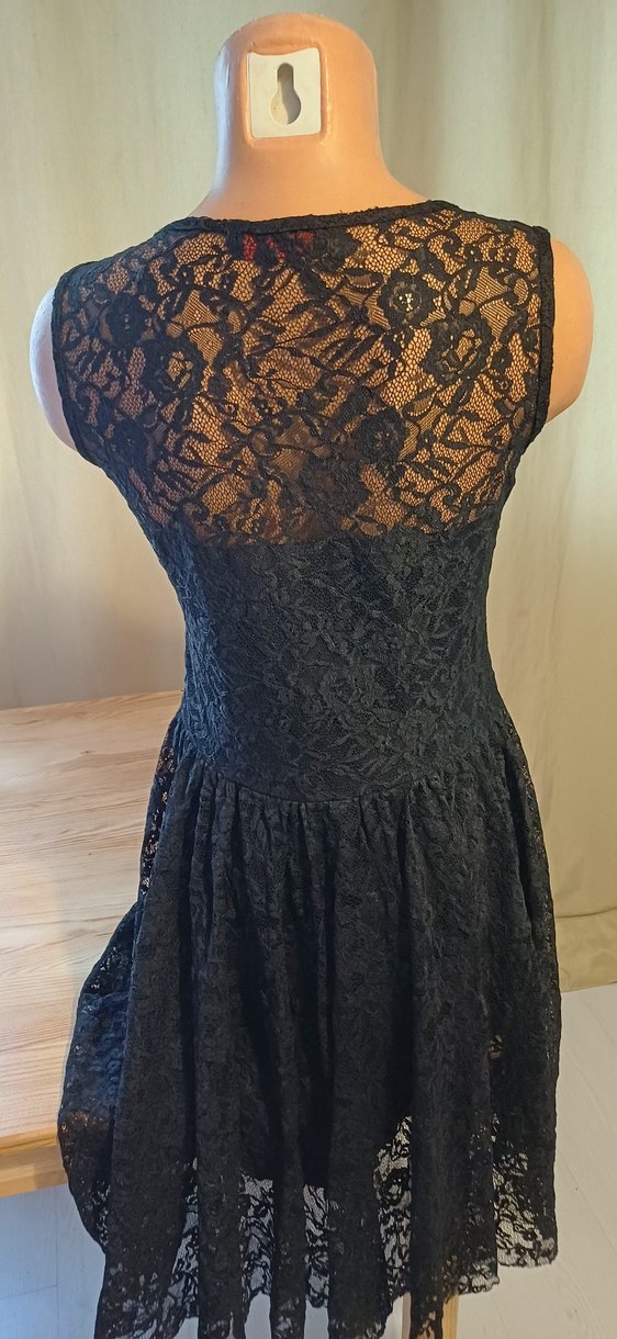 Siyah Dantel V Yakalı Midi Gotik Elbise - Görsel 3