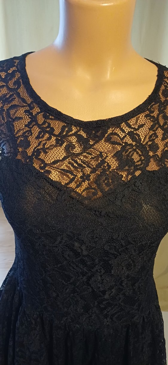 Siyah Dantel V Yakalı Midi Gotik Elbise - Görsel 2