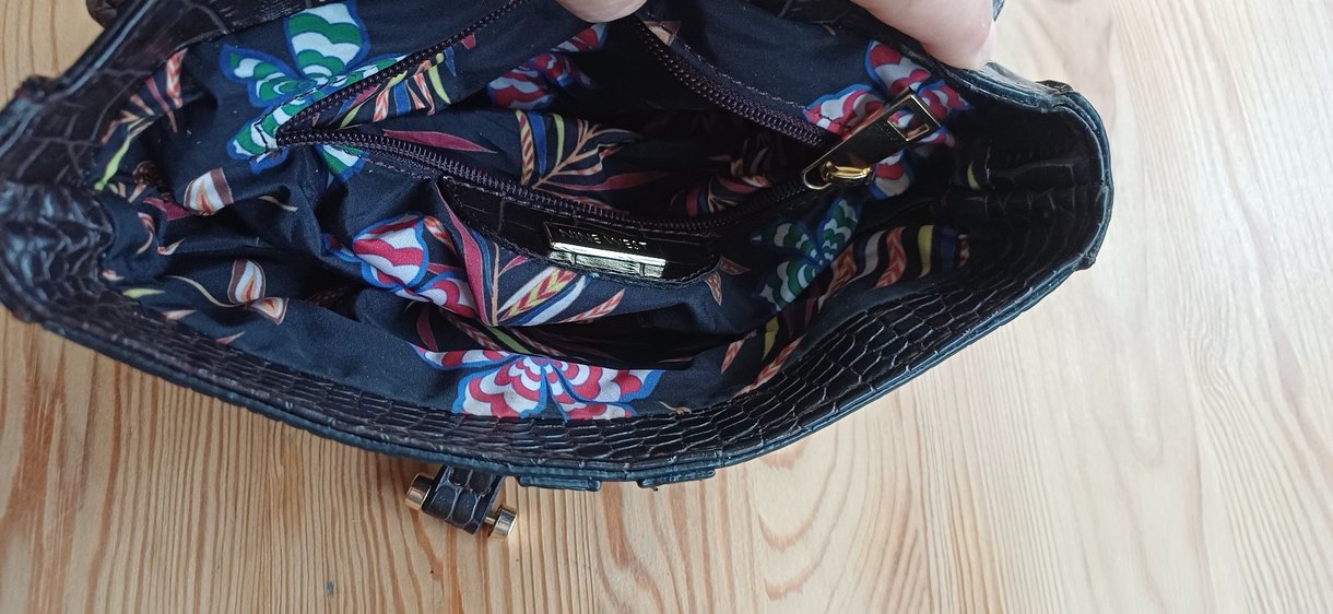 Ninewest Tokalı Deri Yılan Desenli Biker Çanta - Görsel 3