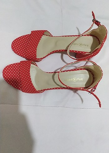 Kırmızı Puantiyeli Tokalı Blok Topuklu Ayakkabı - Görsel 2