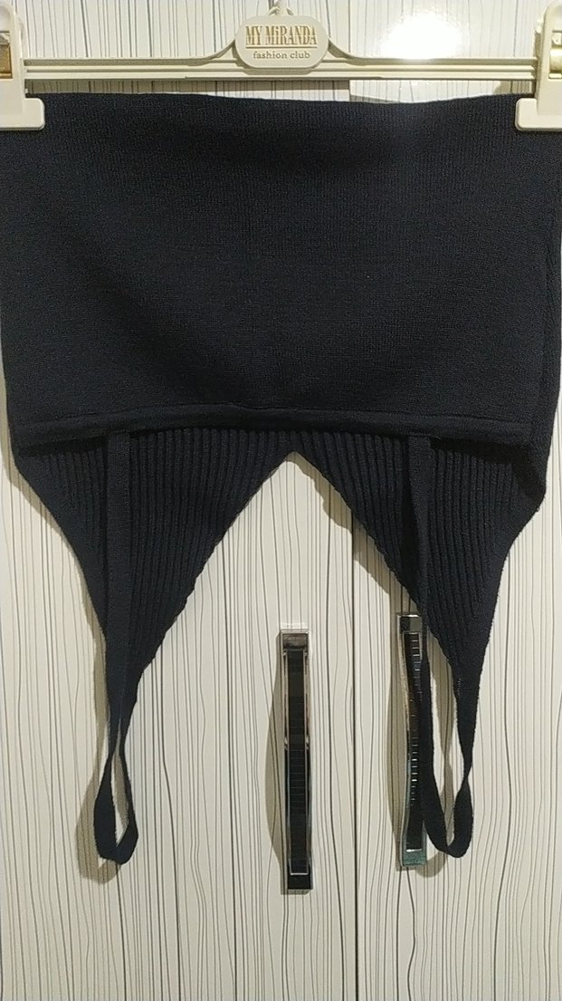 V Yaka Siyah Strappy Midi Süveter - Görsel 2