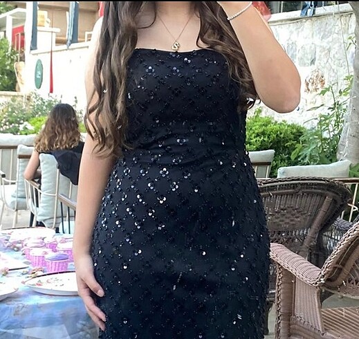 l Beden siyah Renk Taşlı elbise