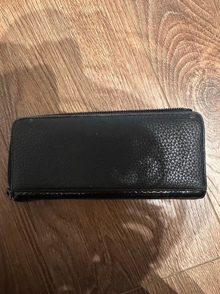 Guess Parlak Siyah Yılan Desenli Deri Kadın Cüzdan - Görsel 4