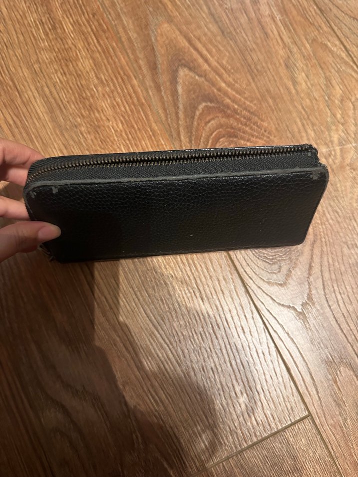 Guess Parlak Siyah Yılan Desenli Deri Kadın Cüzdan - Görsel 2