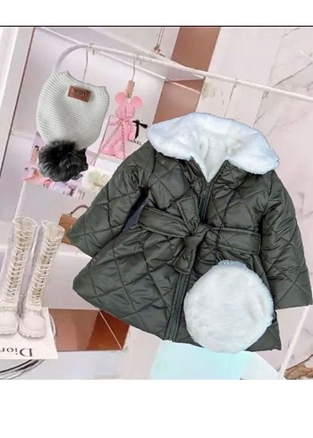 Kız Çocuk Kürklü çantalı Mont - Görsel 3