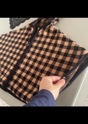 Kız Çocuk Kapüşonlu Kareli Fermuarlı Panço - Görsel 3