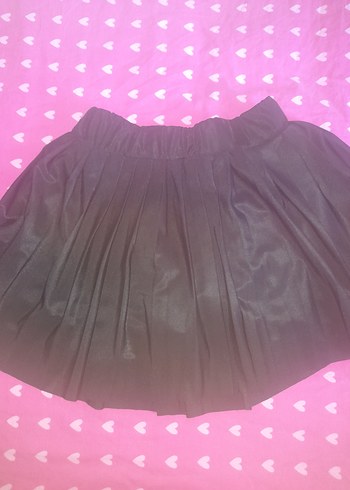 Pilise Detaylı Siyah Mini Etek