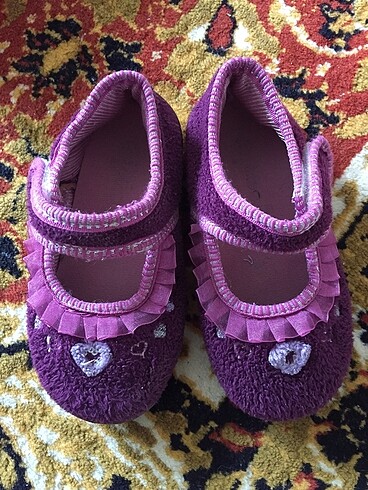 Kız bebek ev ayakkabısı