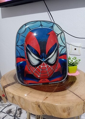 Spiderman figürlü çanta 