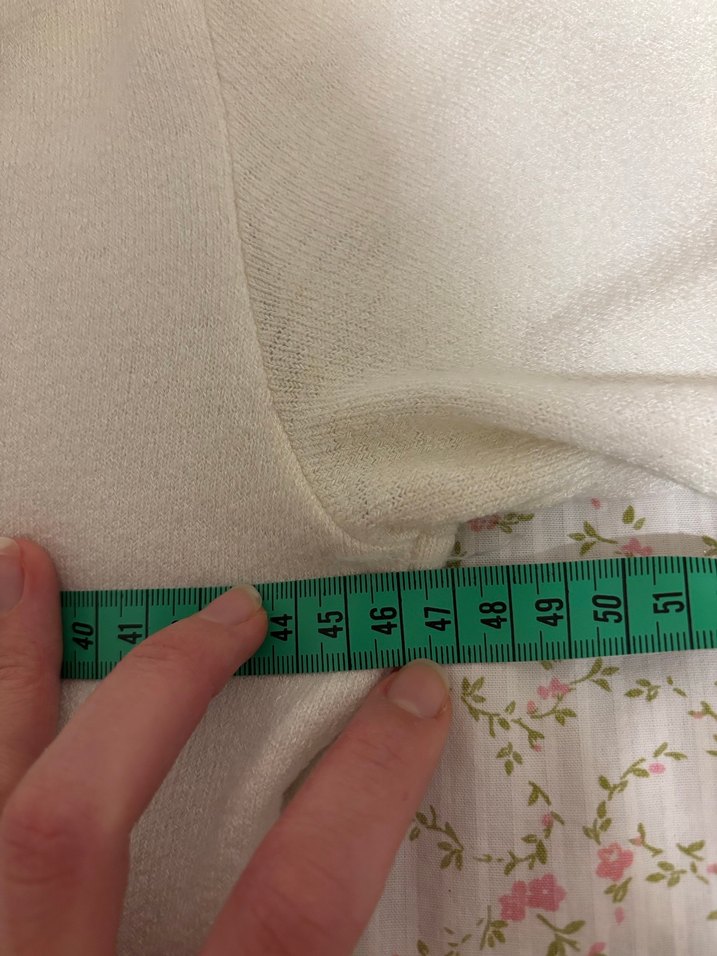 Düğmeli Beyaz Kadın Hırka - Görsel 3