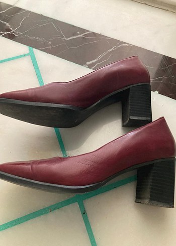 Bordo Deri Tokalı Kadın Klasik Topuklu Ayakkabı - Görsel 3