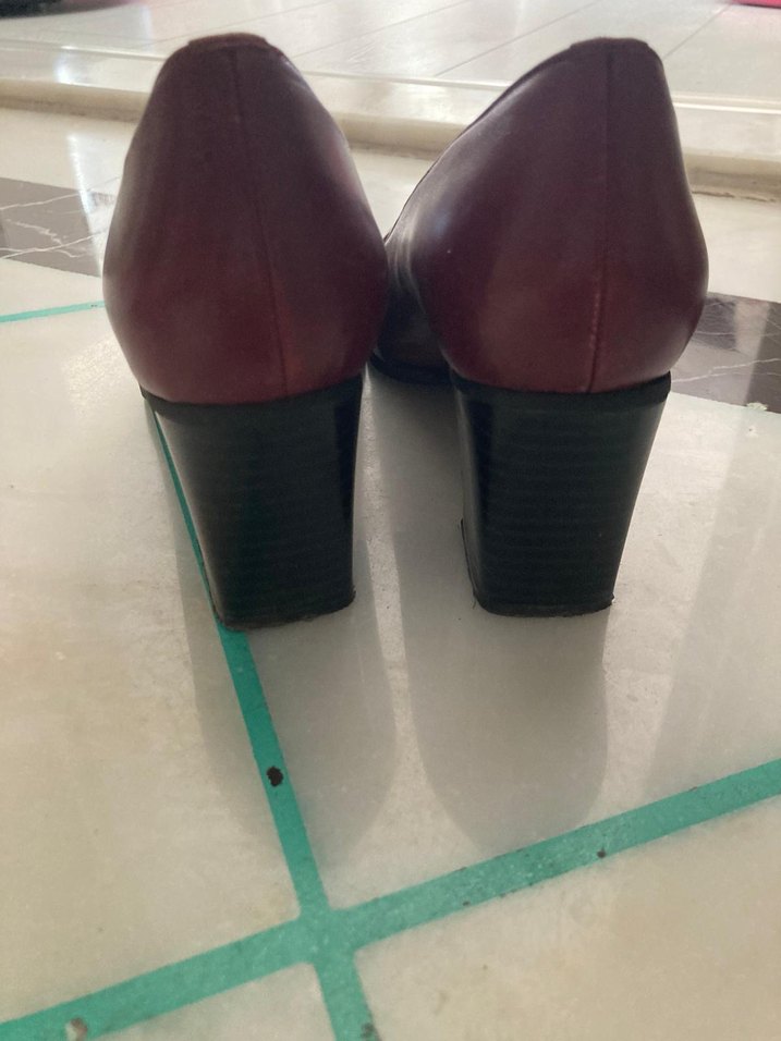 Bordo Deri Tokalı Kadın Klasik Topuklu Ayakkabı - Görsel 2