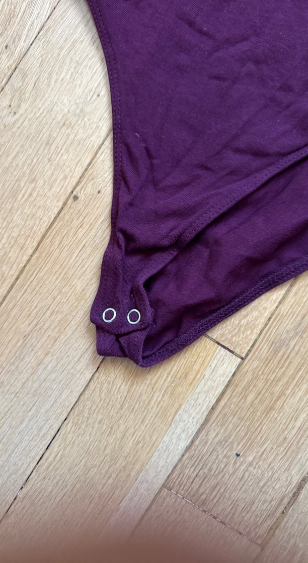 Bordo V Yaka Kısa Kollu Body - Görsel 3