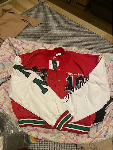 kirmizi kolej ceketi oversize - Görsel 3