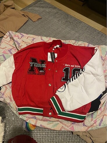 kırmızı kolej ceketi - Görsel 3