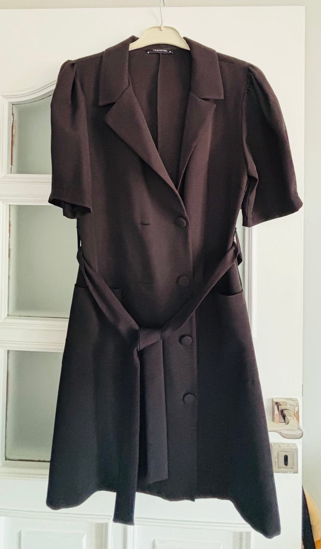 Düğmeli Siyah elbise - Görsel 2