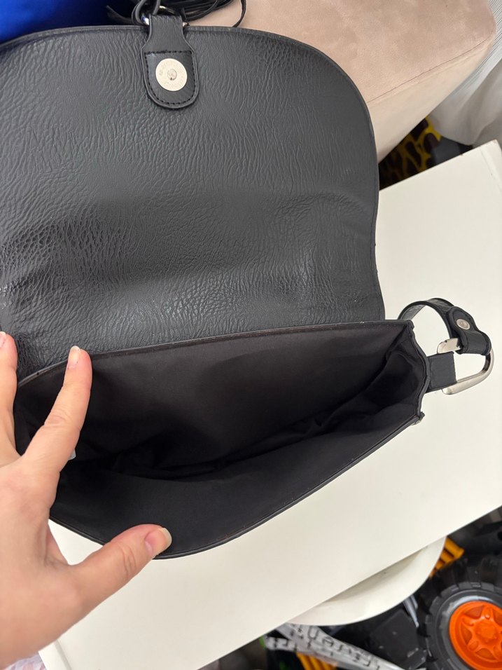 Siyah Deri Püsküllü Biker Kadın Çanta - Görsel 4