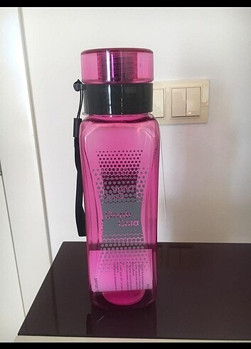 Beden bordo Renk Köşeli matara 800 ml