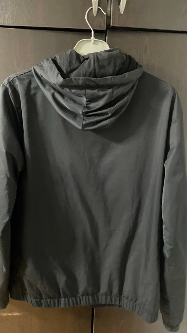 Jordan Siyah Kapüşonlu Erkek Yağmurluk - Görsel 5