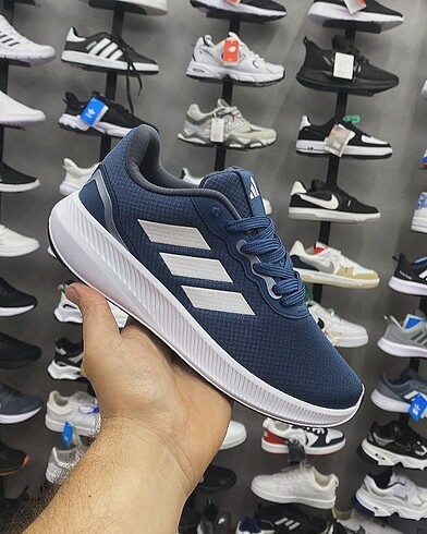 Adidas falcon