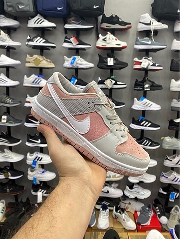 Dunk low gri pembe